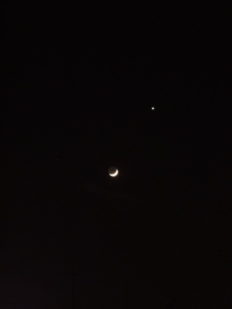 picture of the moon and venus