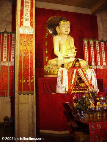 Interior at the Jing'an temple in Shahghai, China