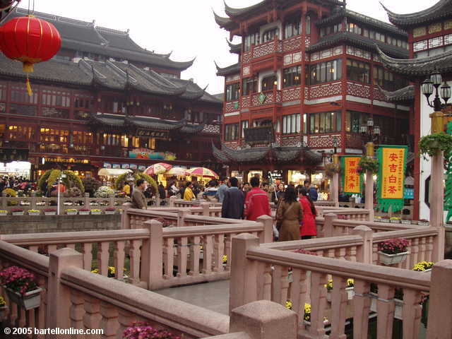 Zig-zagging footbridge near Yuyuan market in Shanghai, China