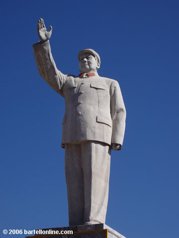 Statue of Chairman Mao in Lijiang, Yunnan, China